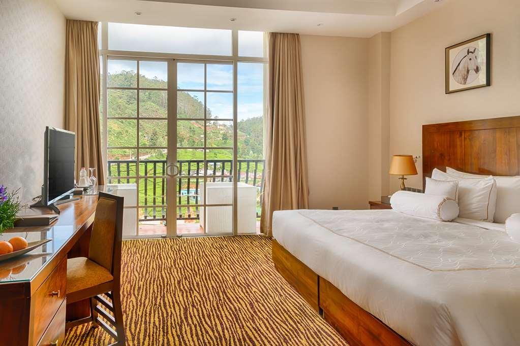 The Golden Ridge Hotel Нувара Елия Стая снимка