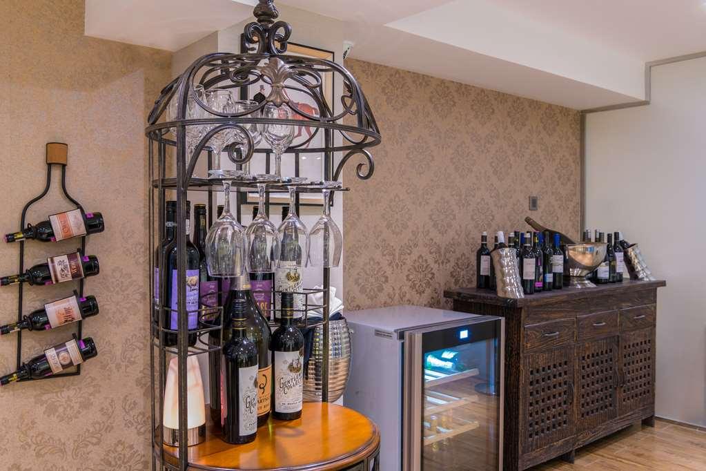 The Golden Ridge Hotel Нувара Елия Съоръжения снимка