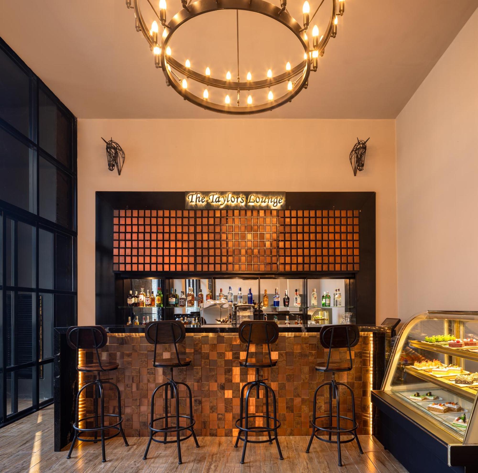 The Golden Ridge Hotel Нувара Елия Екстериор снимка