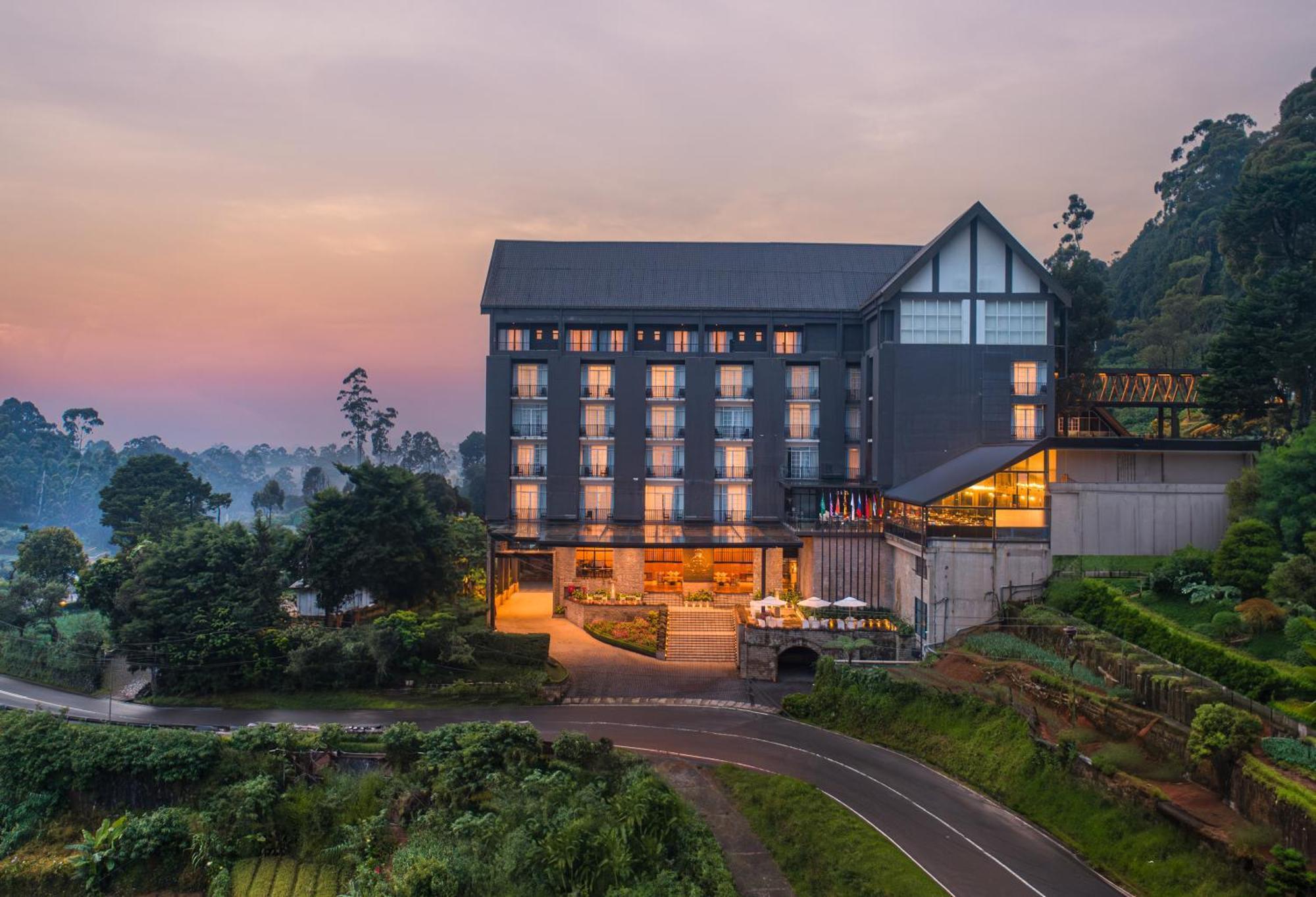 The Golden Ridge Hotel Нувара Елия Екстериор снимка